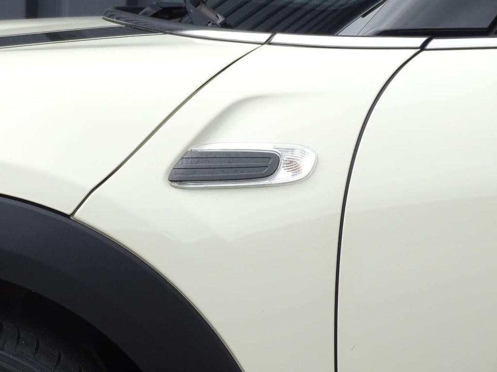 Mini Cooper Cabrio mini 1.5 pepper serious business