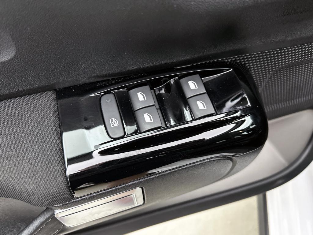 Citroen C3 83pk shine | rijklaar | keyless entry | parkeersensoren | apple 
