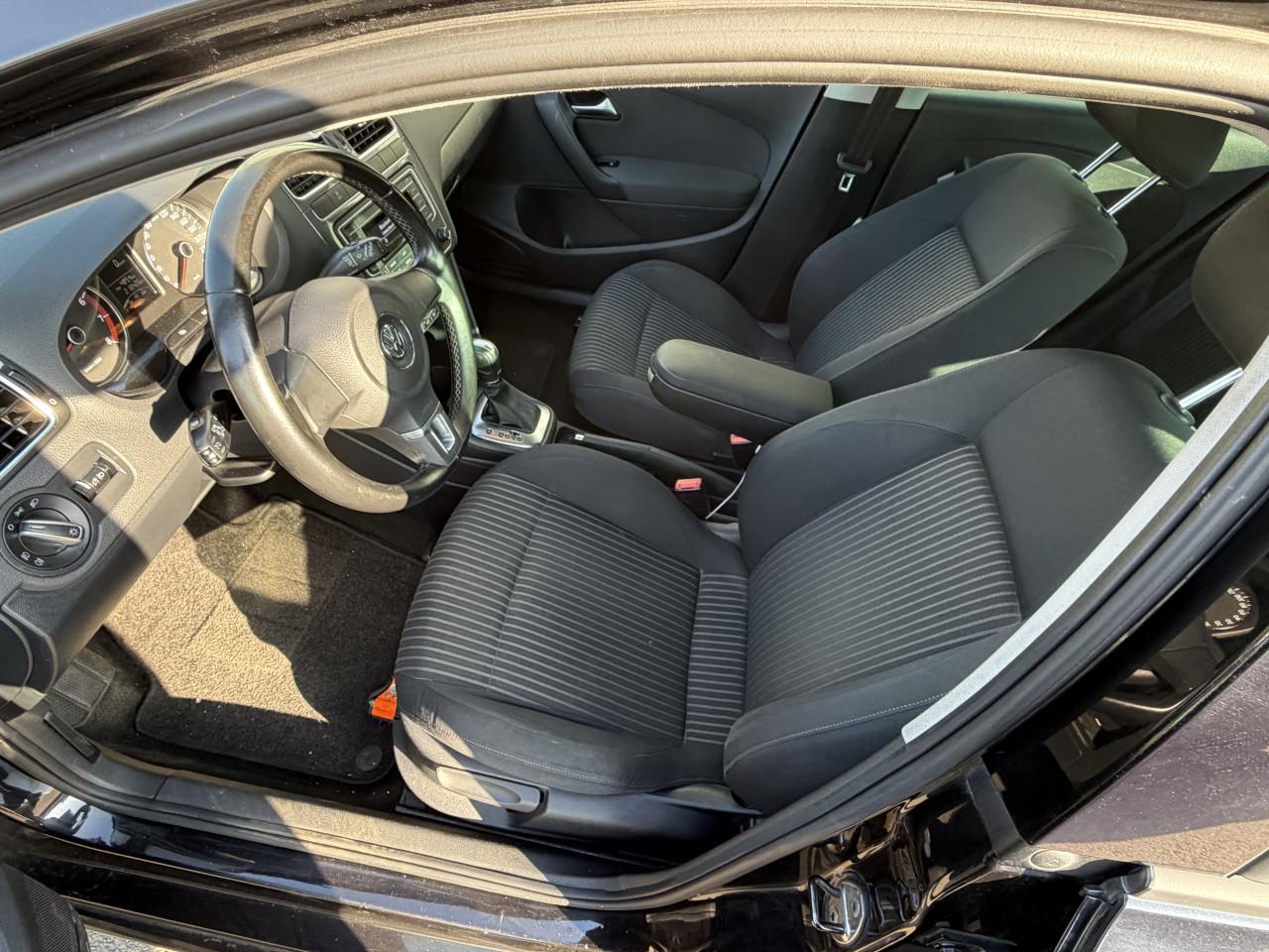 Volkswagen Polo 1.4-16v Highline 5 deurs AUTOMAAT DSG NAP ! ! !