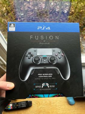 PS4 PowerA Fusion pro controller