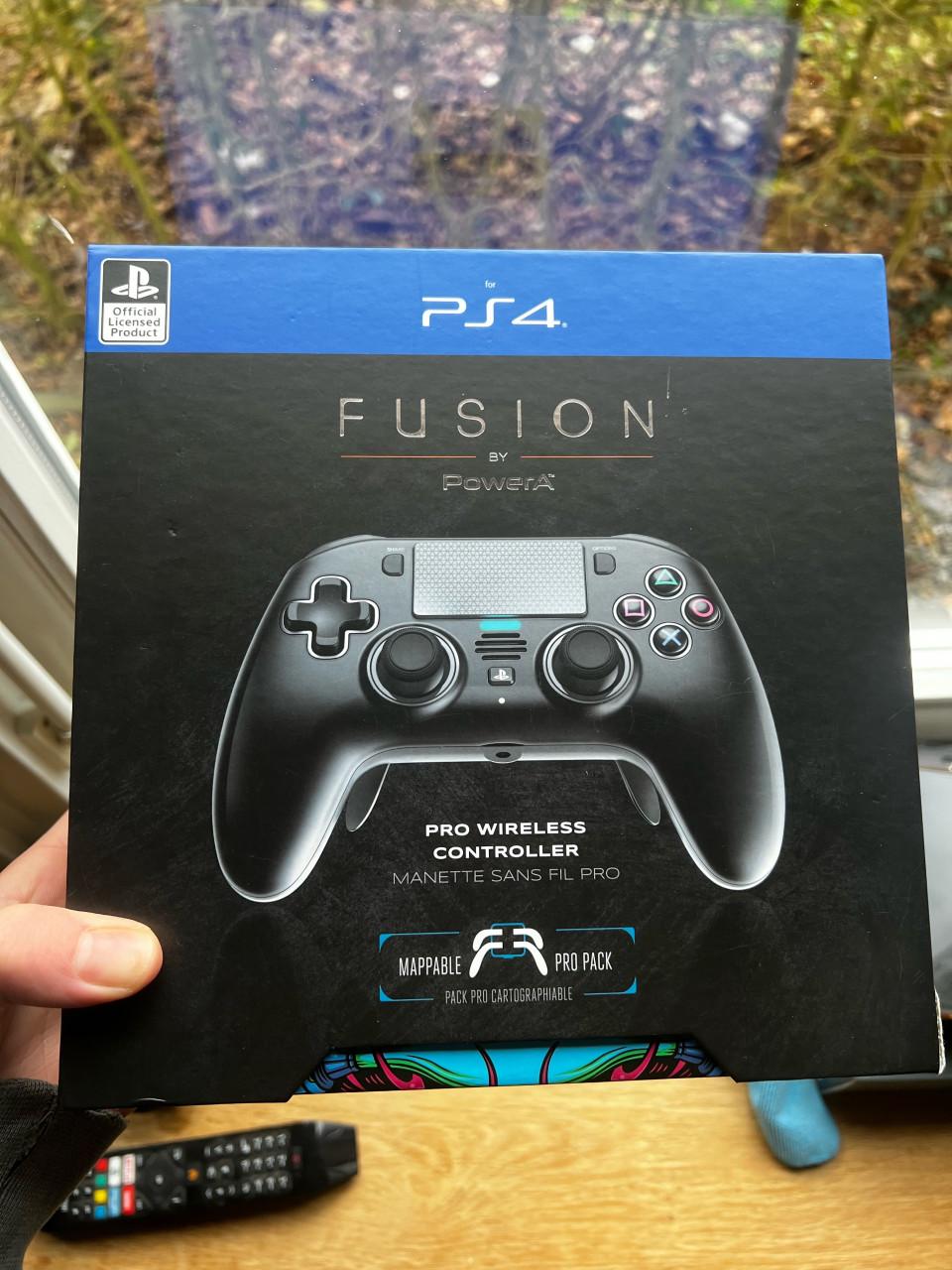 PS4 PowerA Fusion pro controller