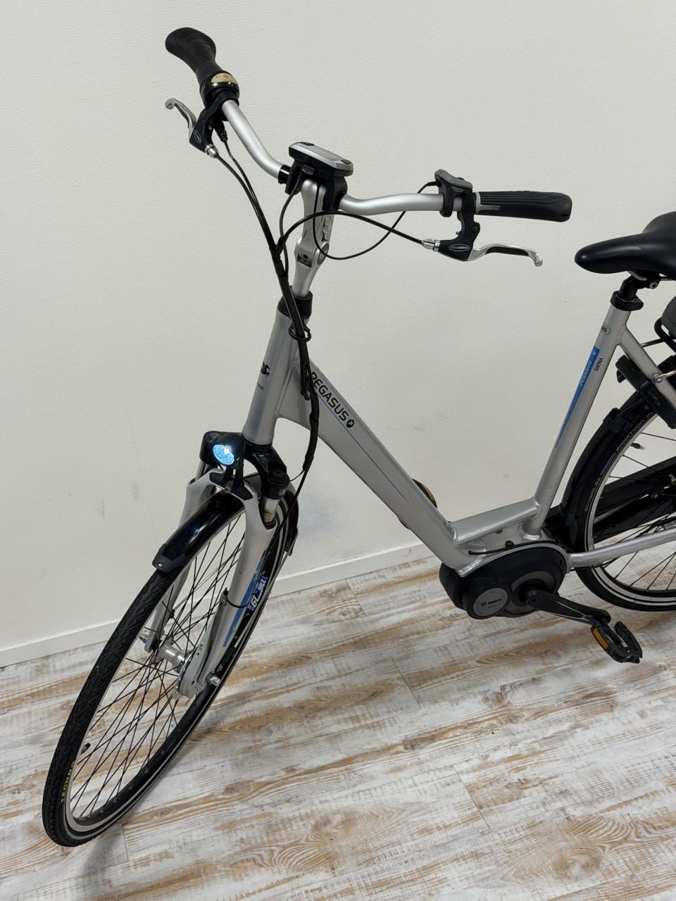 Pegasus Siena E-Bike Bosch Middenmotor 400Wh met maar 4000km