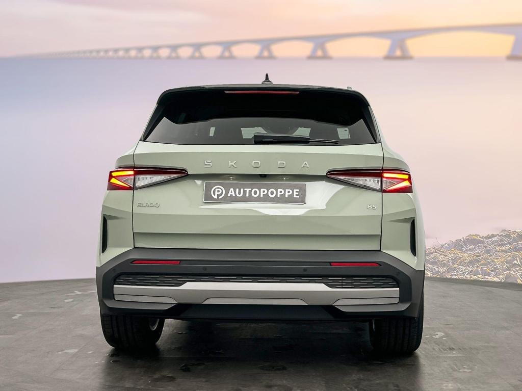 Skoda Elroq business edition tour elektromotor 210 kw / 286 pk