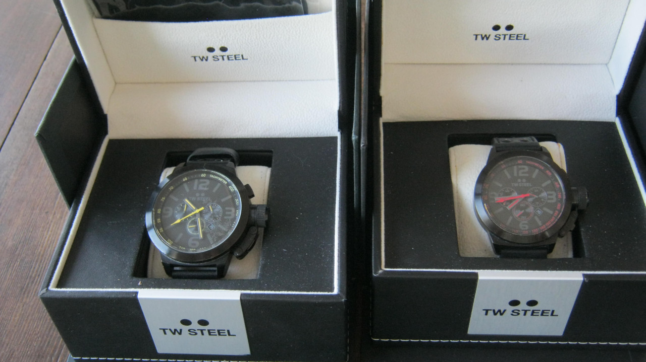 NIEUW 2X TW STEEL BLACK EDITIE GEEL /ROOD 100EURO PERSTUK