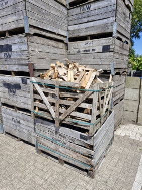 2 kisten hout