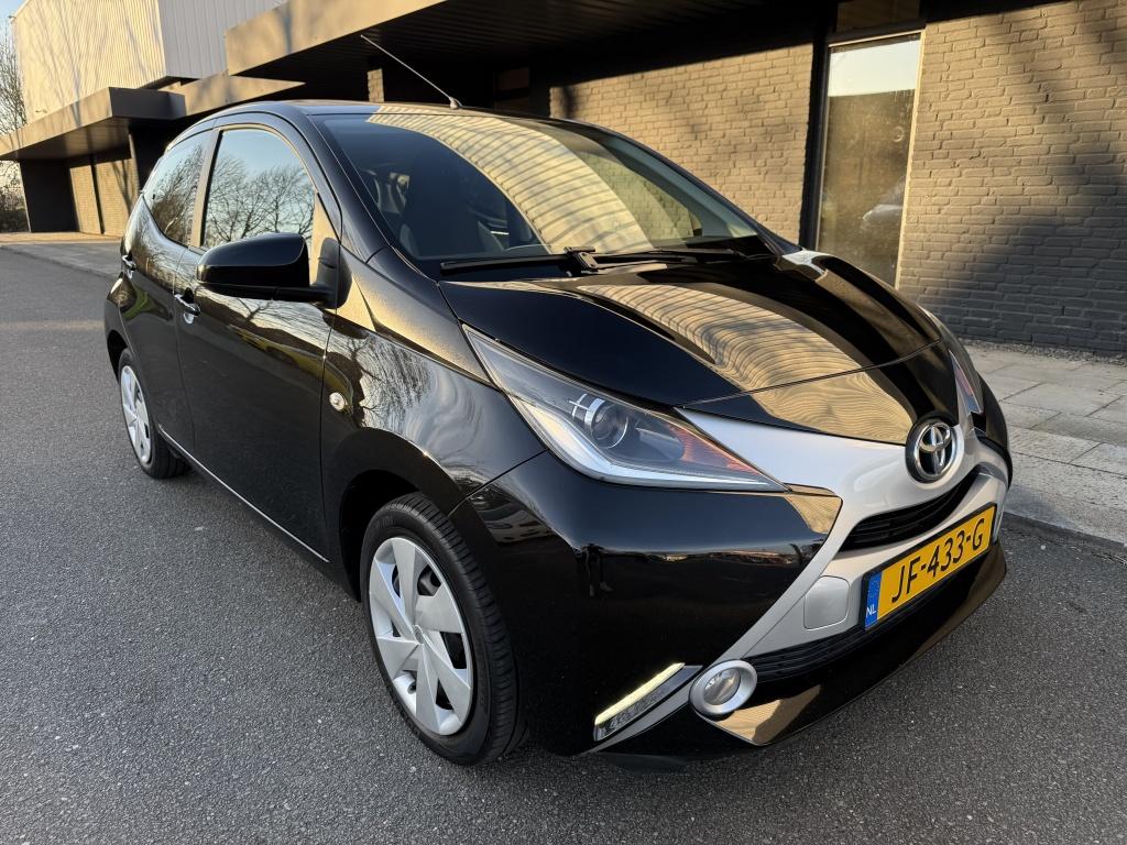 Toyota Aygo 1.0 vvt-i x-play