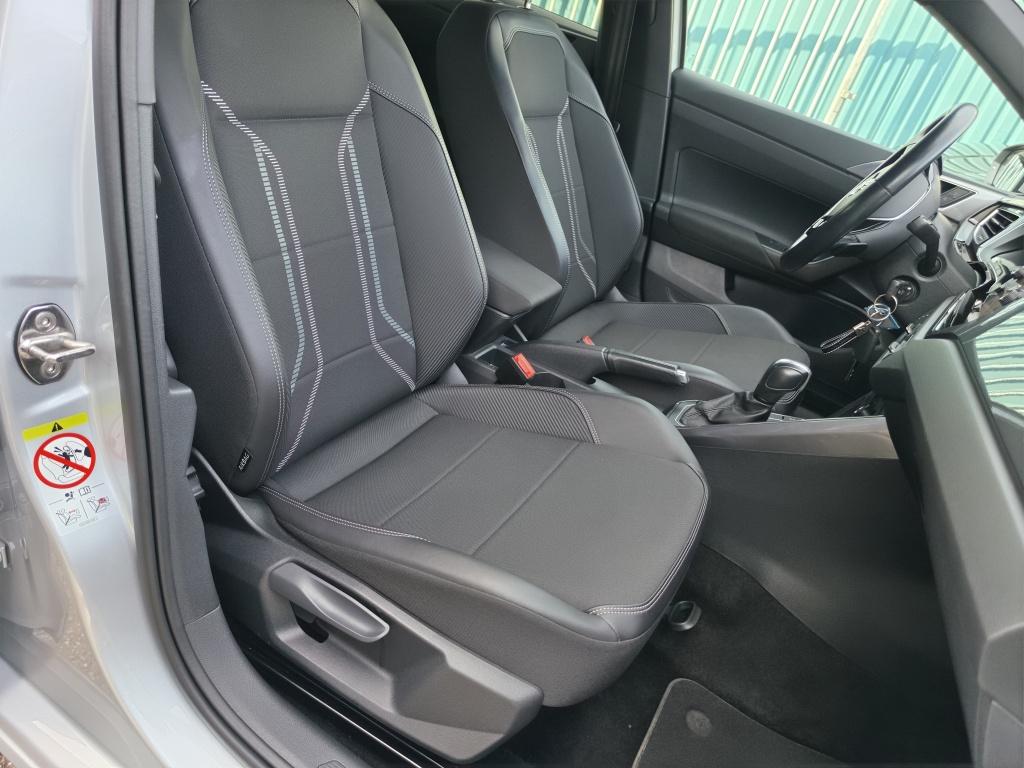 Volkswagen Polo 1.0 tsi highline business r | clima | acc | navi |apple car