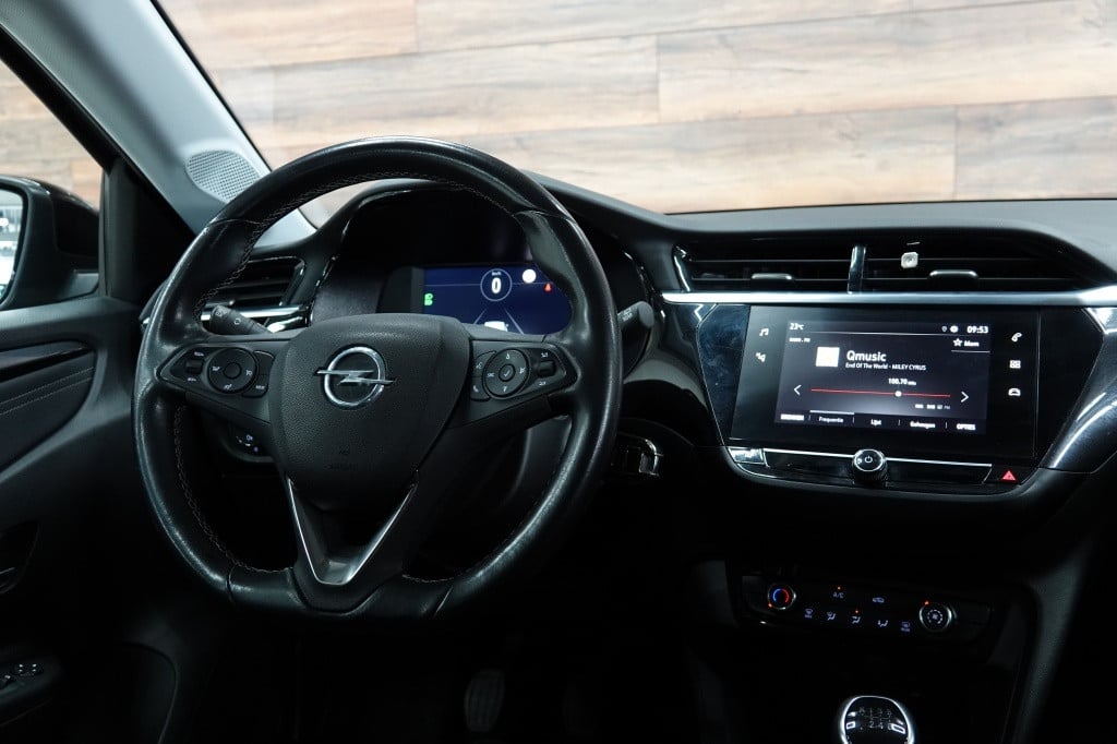 Opel Corsa 1.2 gs line | cruise | carplay | camera | pdc |
