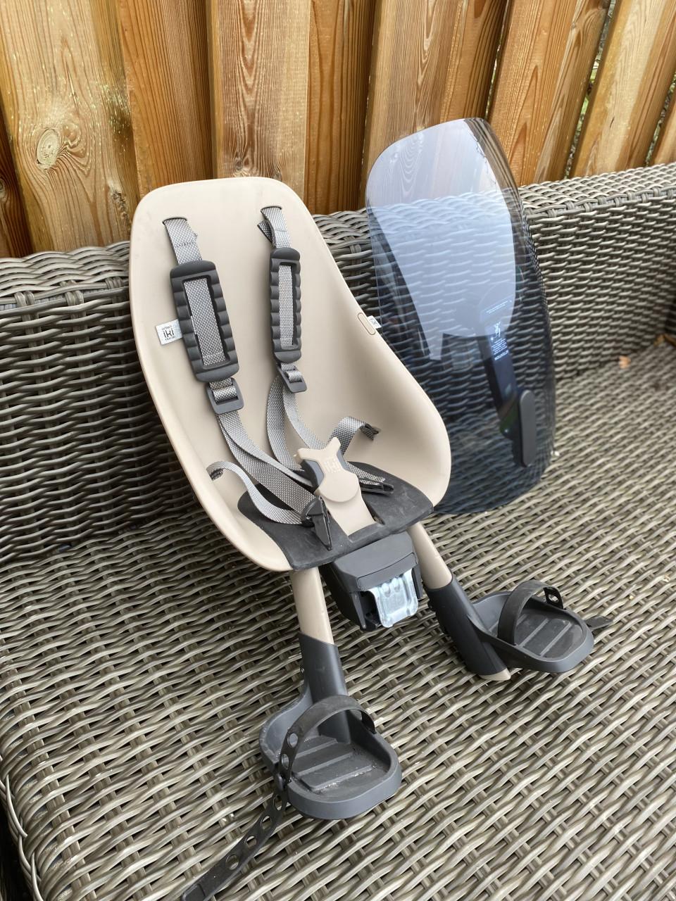 Urban iki fietsstoel voor met windscherm