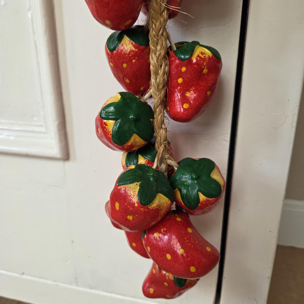 Brocante aardewerk aardbeien slinger