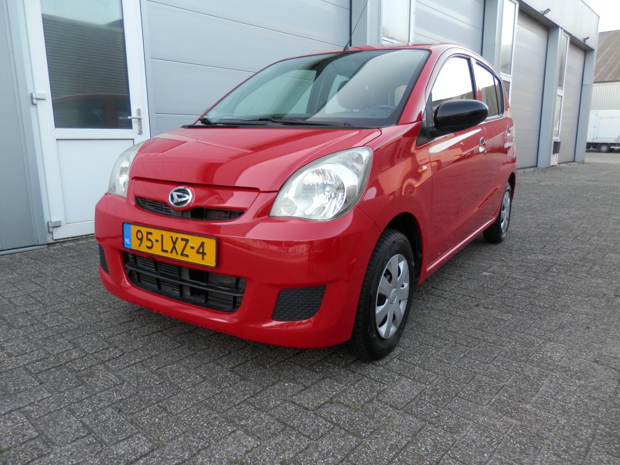 Auto Garant Biedt Aan: Daihatsu Cuore 1.0 Clever