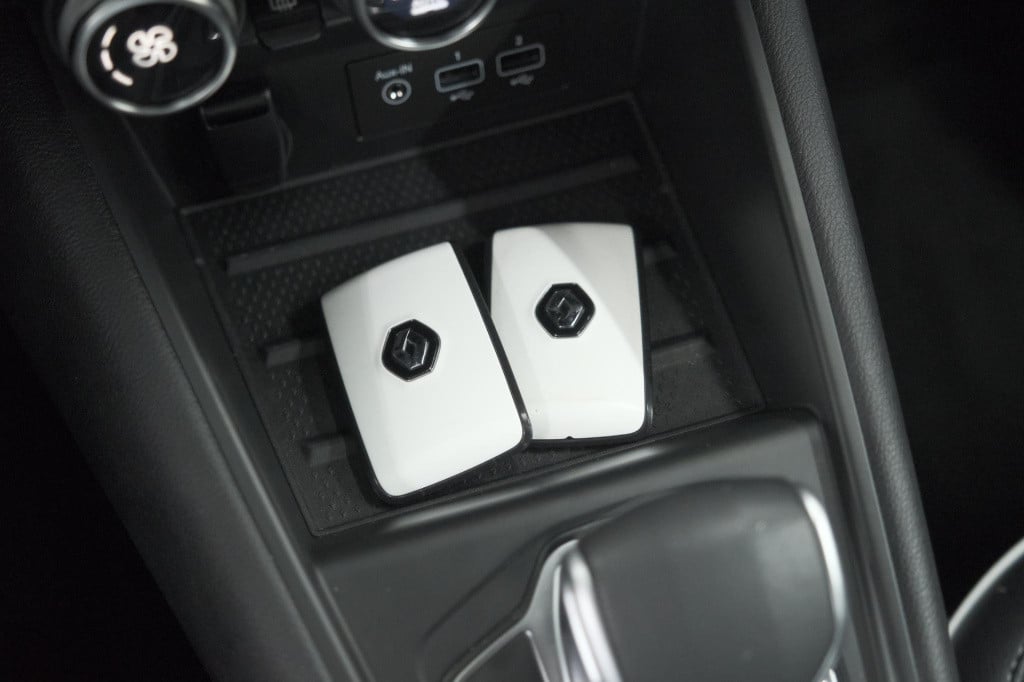 Renault Captur 1.6 e-tech plug-in hybrid 160 intens | trekhaak | camera | a