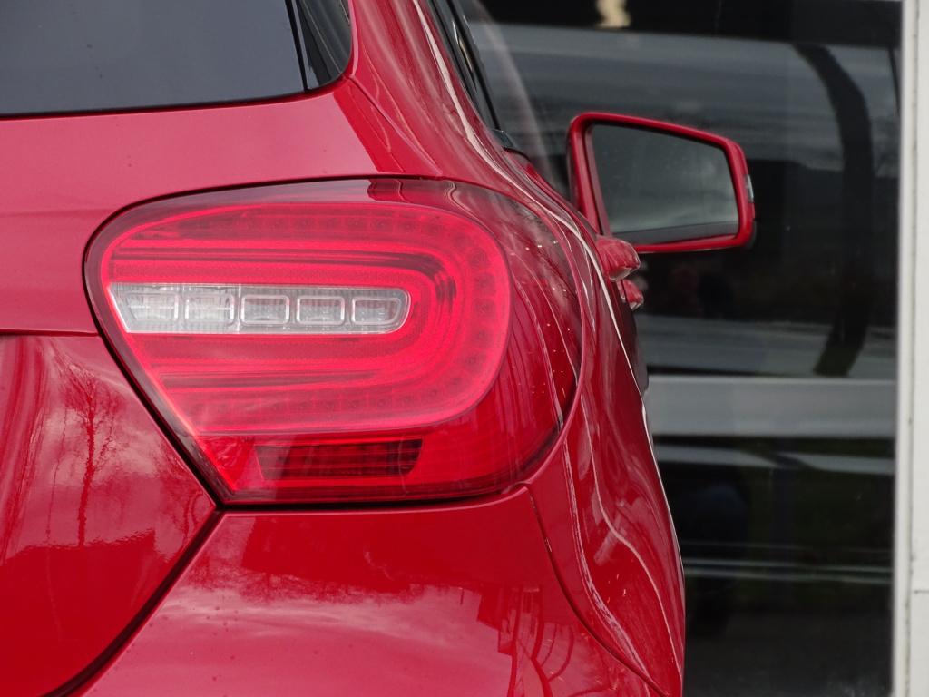 Mercedes-Benz A-Klasse 250 sport automaat | amg pakket