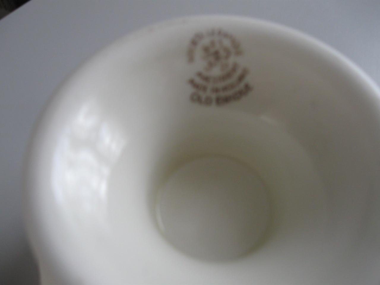 2 Aardewerk kabinet kommen