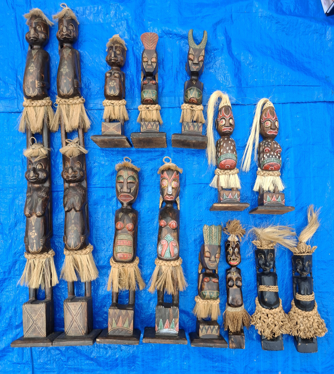 Beelden, 13 stuks
