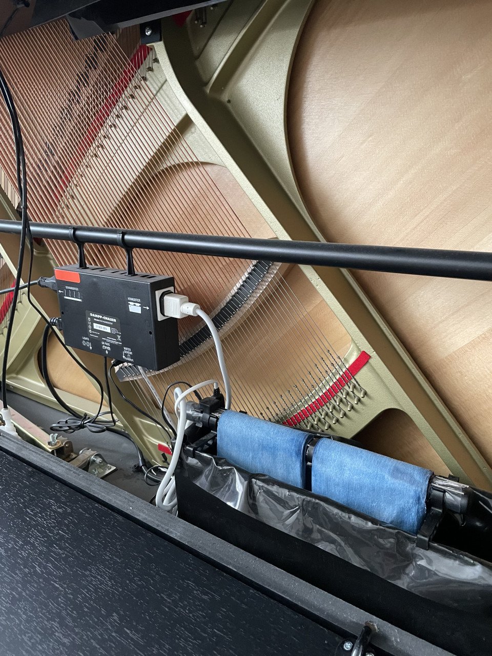 Piano Kawai E300 | matzwart | 4 jaar oud | Piano Life Saver Systeem