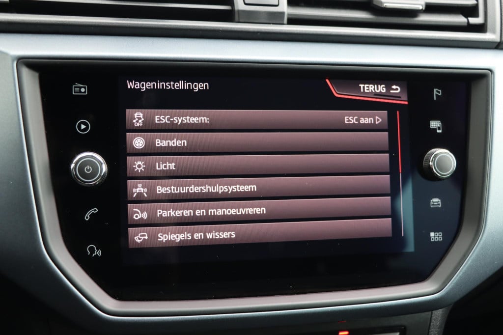 Seat Arona 1.0 tsi style business intense beats 95pk
