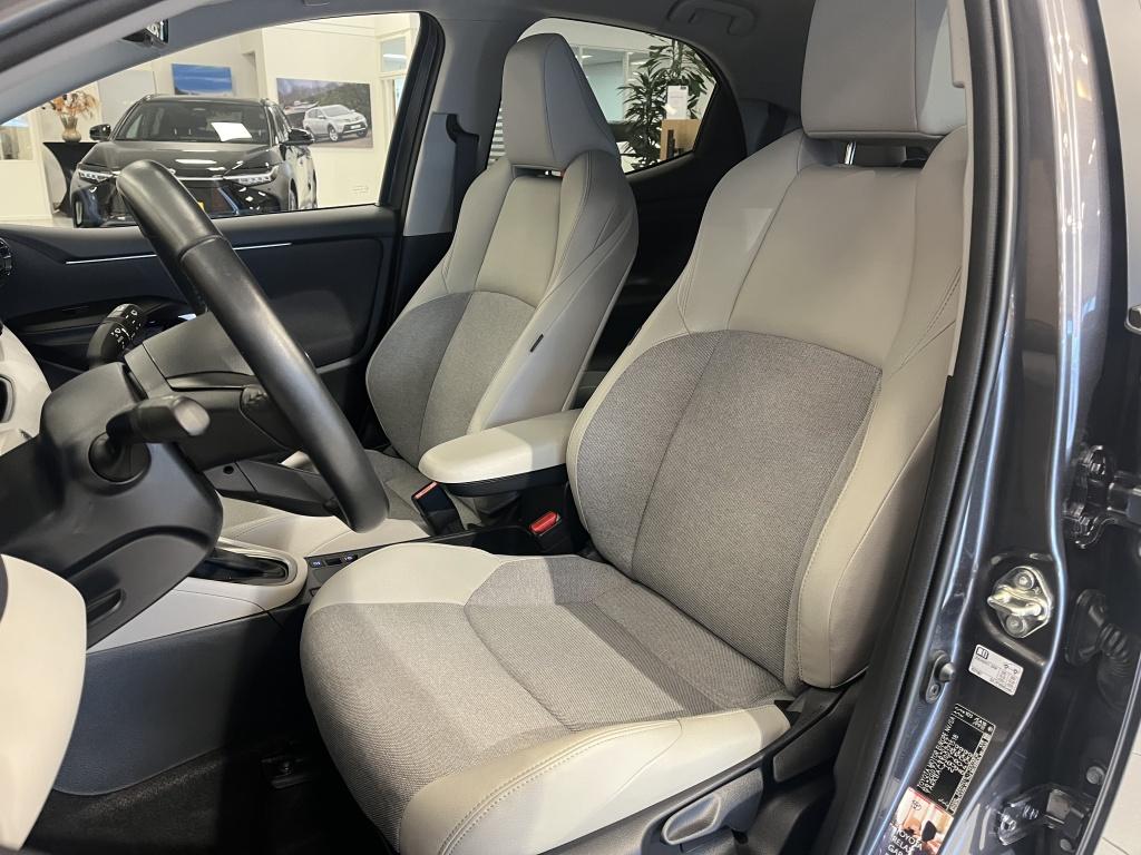 Toyota Yaris 1.5 hybrid executive