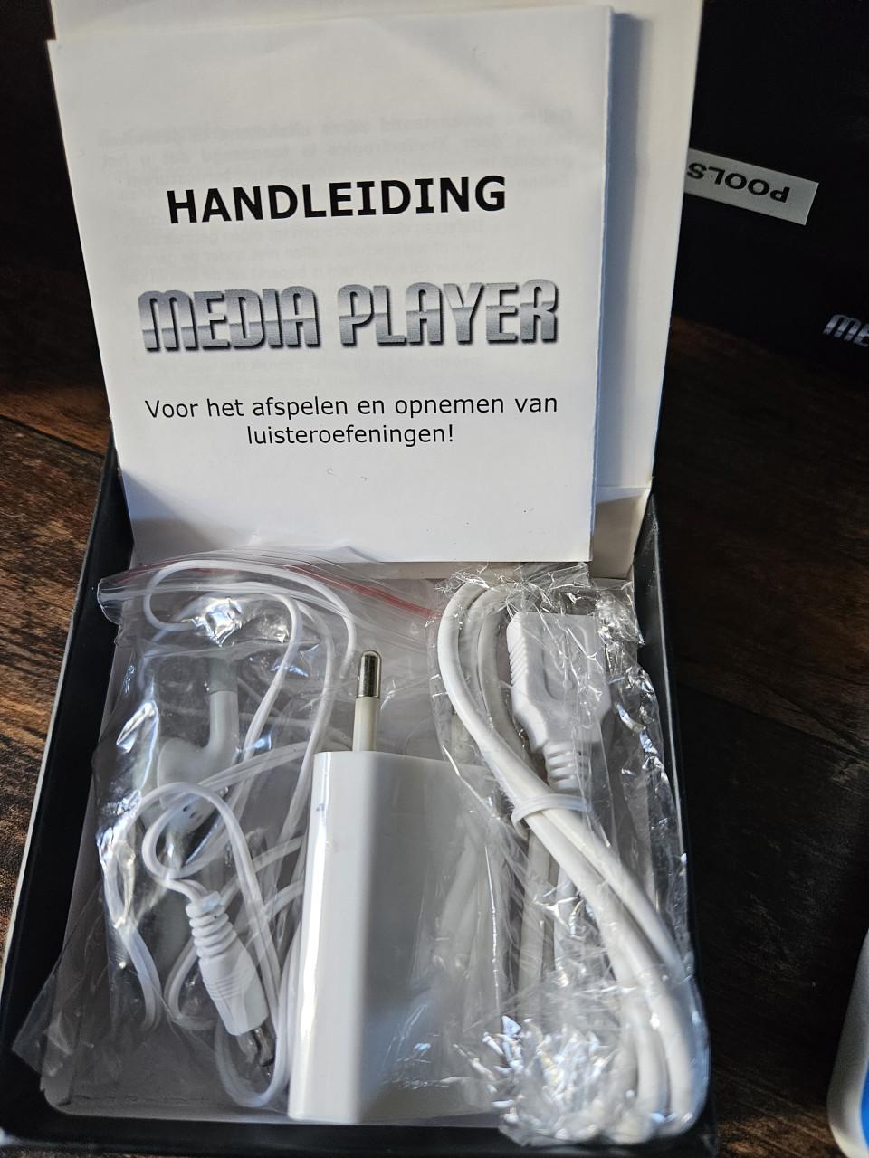 Draagbare Media Speler - Blauw met Handleiding en Accessoires