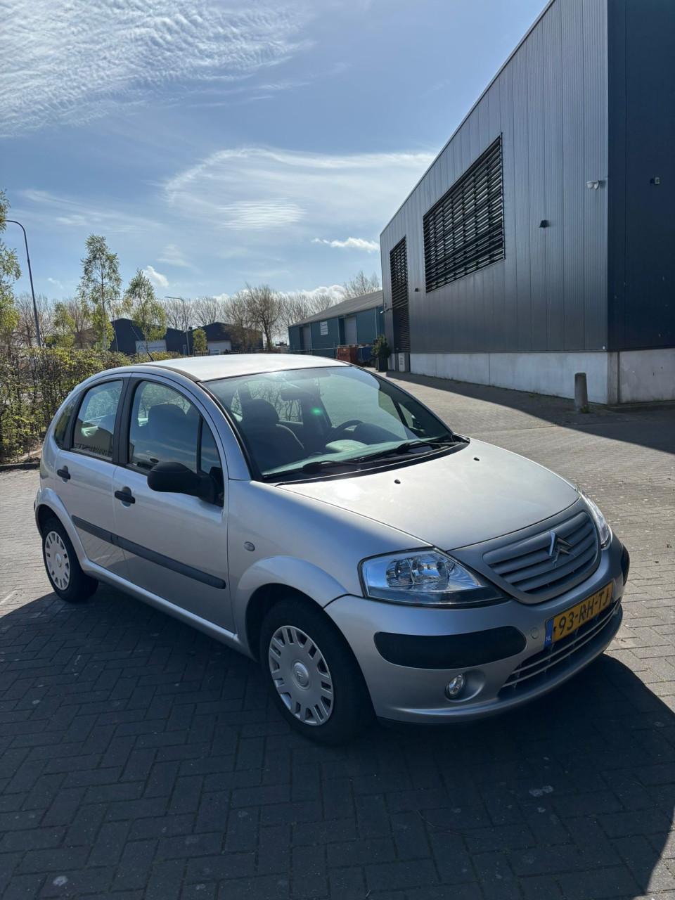 Citroën C3 1.4 I 2005 Zwart | 134.237 KM NAP | NIEUWE APK!
