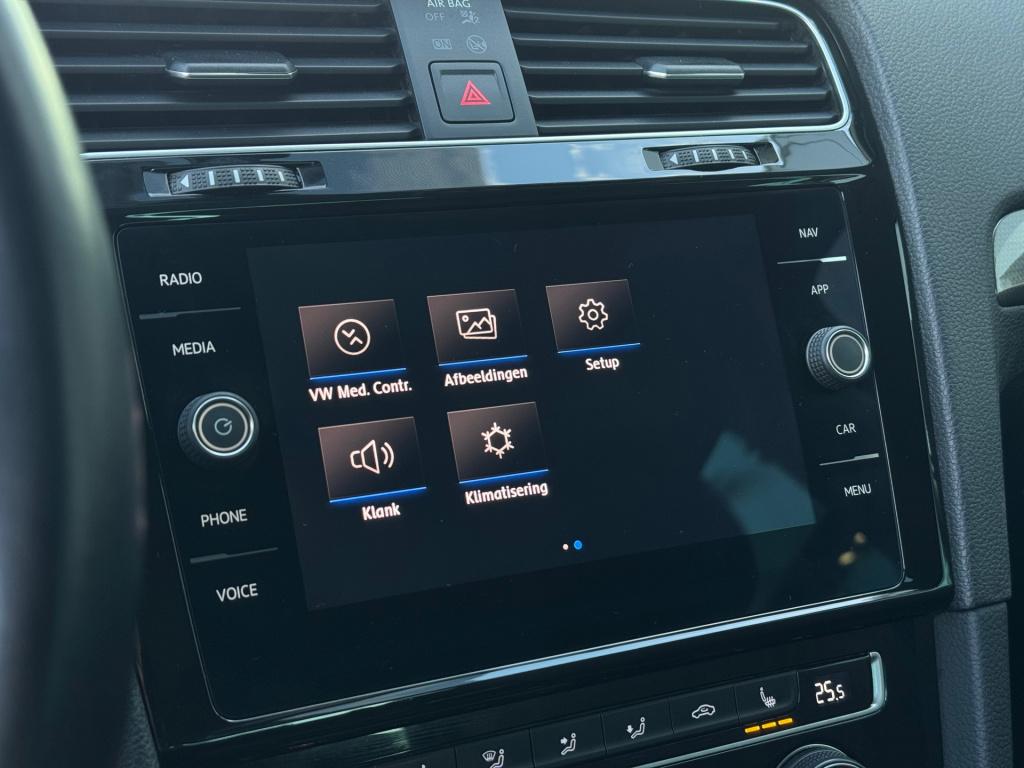 Volkswagen Golf 1.0 tsi join * virtual cockpit * navigatie * stoelverwarmin