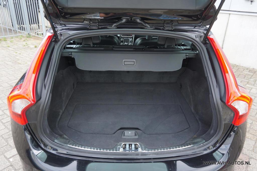 Volvo V60 2.0 t3 summum