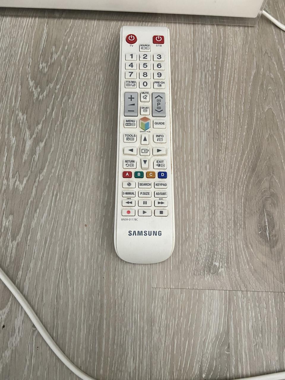 Televisie Samsung met ophangbeugel