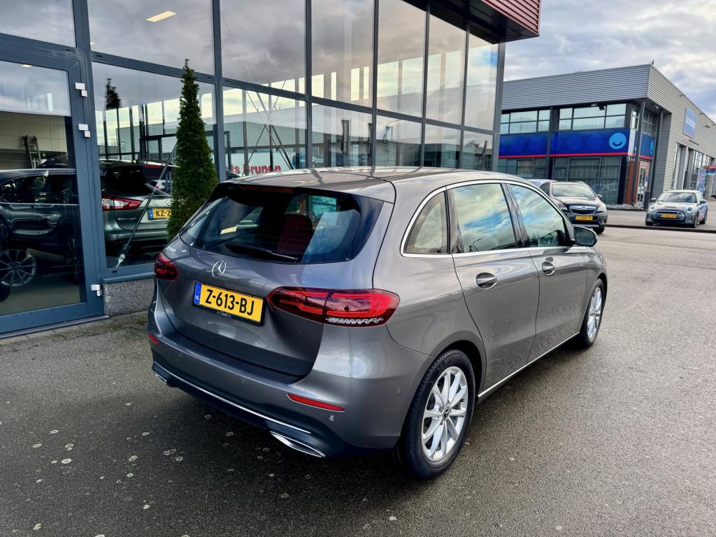 Mercedes-Benz B-Klasse 180 launch edition premium plus