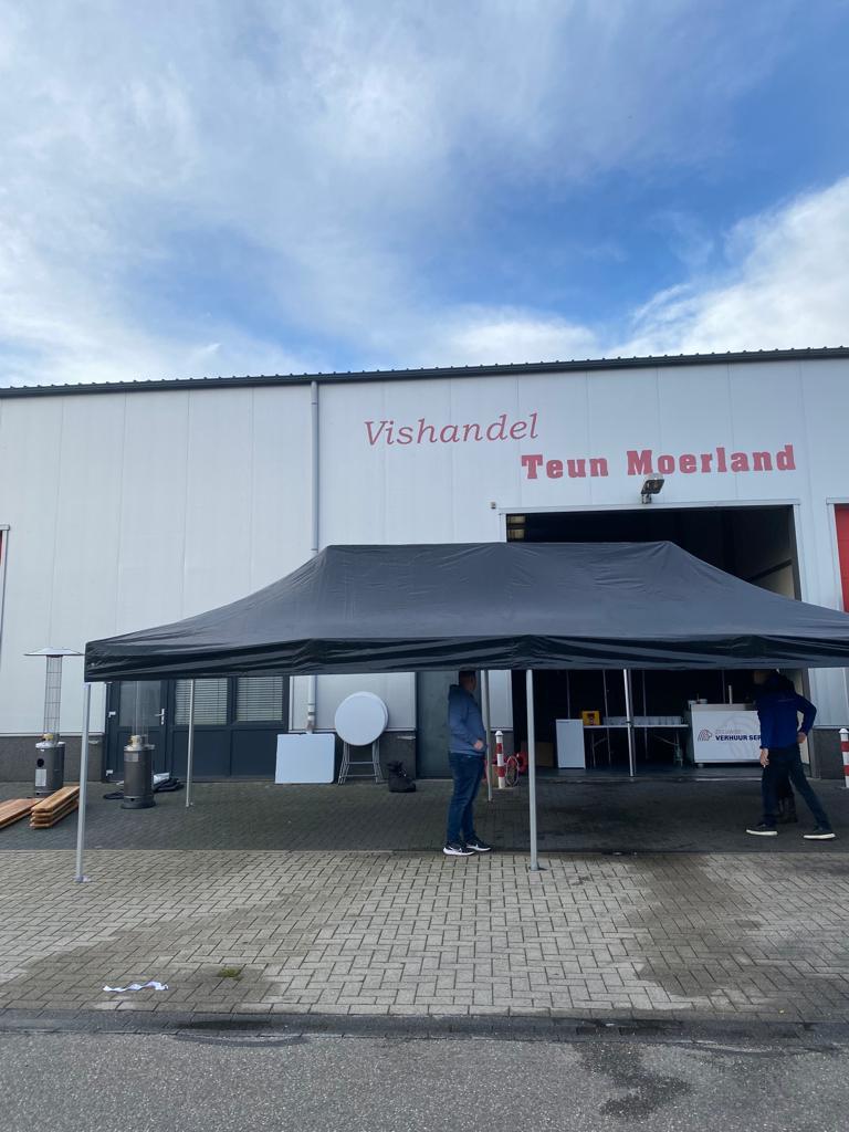 Easy-up tent 4x8 Te Huur!