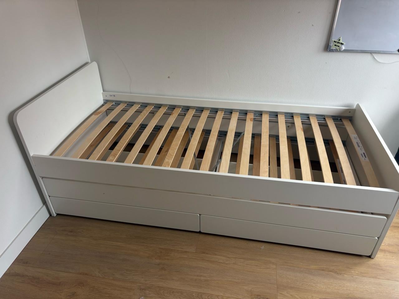 Bedbank IKEA Släkt wit