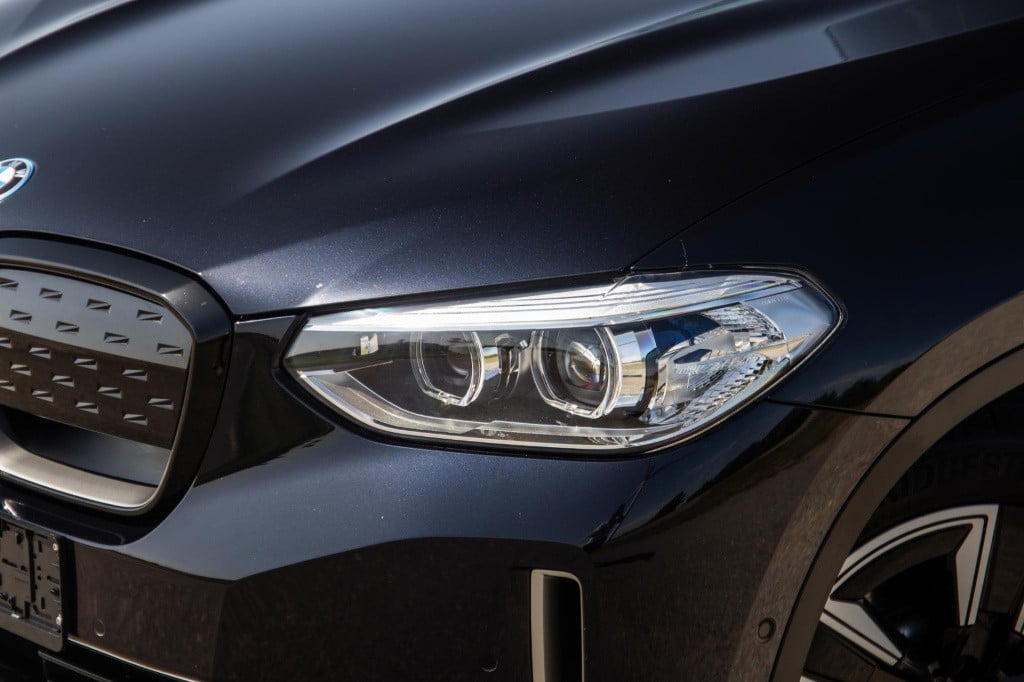 BMW Ix3 high executive 80 kwh panoramadak / carplay / bruin leer / navi