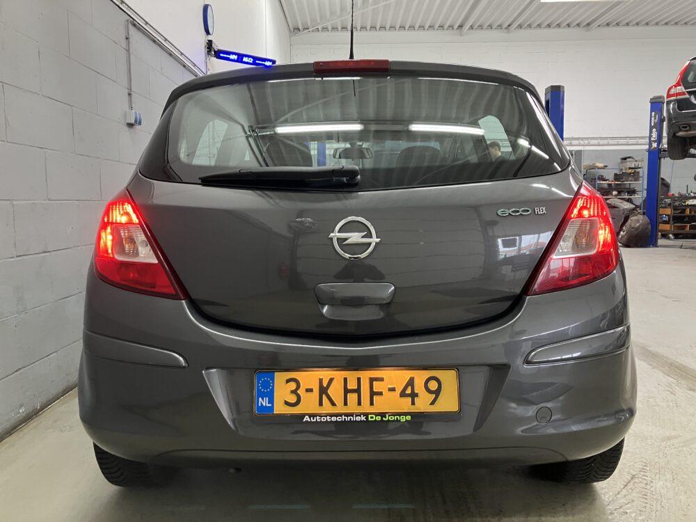 Opel Corsa 1.2-16V '111' Edition