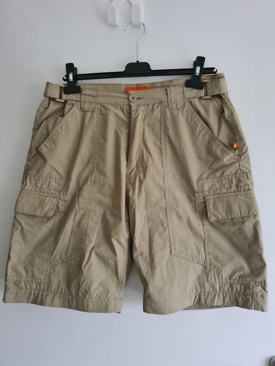 Kaki groene korte broek van LifeLine Maat 50 / L