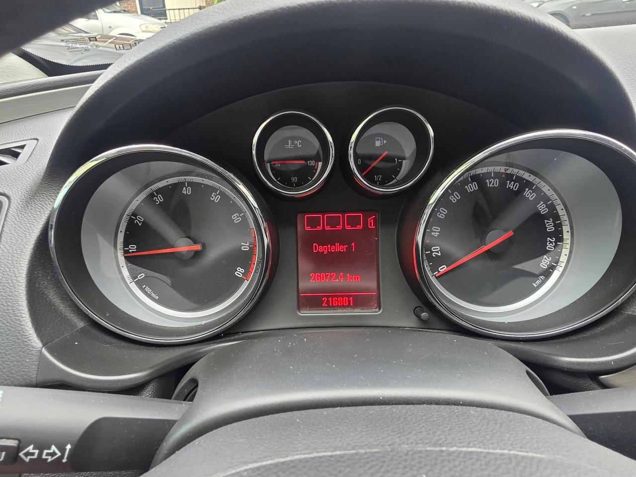 Tekoop zeer nette Opel Insignia 1.8i Cosmo  bj 2010