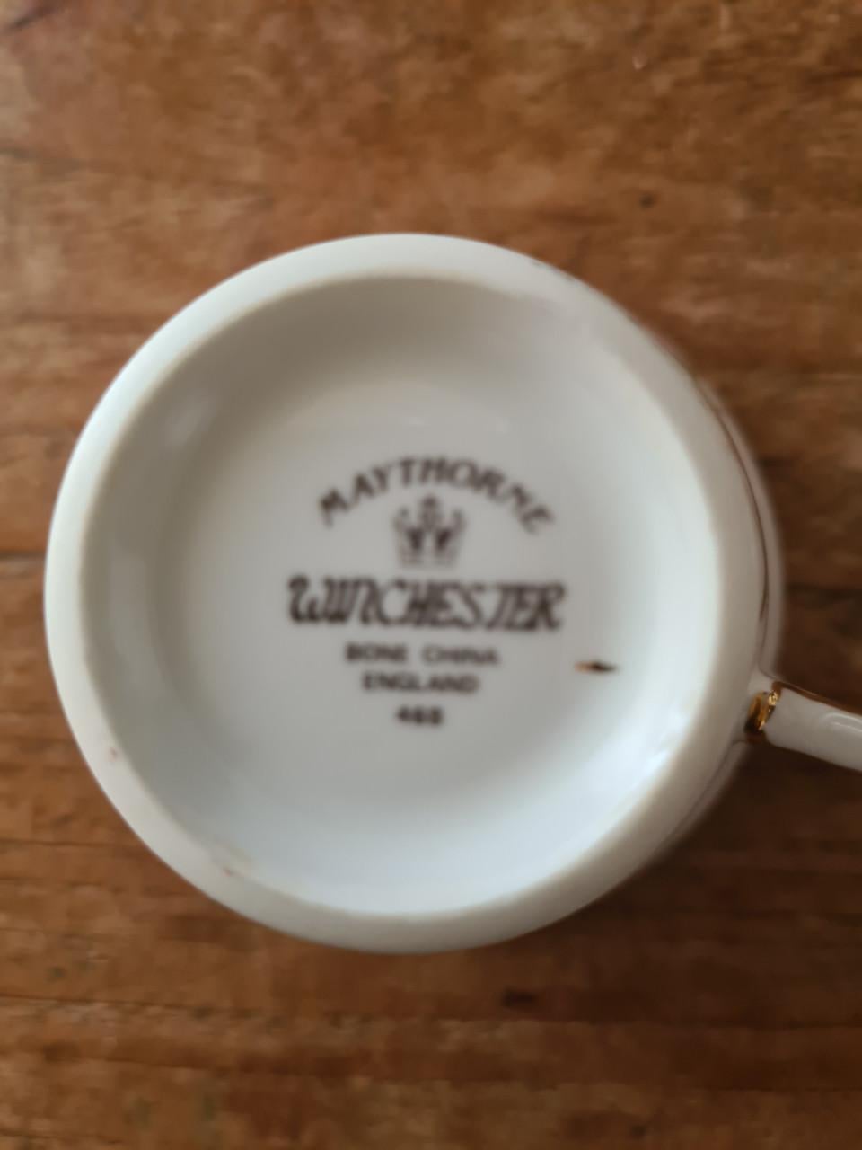 Vintage theekopje van Maythorne Bone China uit Engeland, model Winchester.