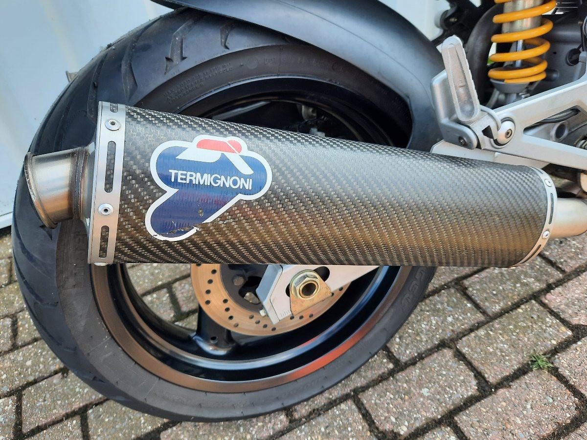 Ducati Monster 620 Dark uit 2004