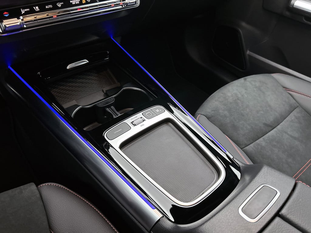 Mercedes-Benz Gla-klasse 180 business solution amg | nightpakket | trekhaak