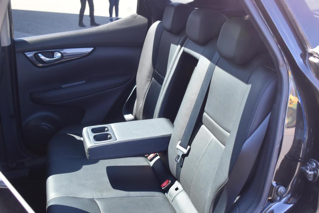 Nissan Qashqai 1.2 tekna | climate control | cruise control | trekhaak | st