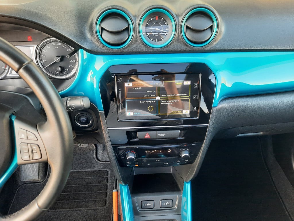 Suzuki Vitara high executive 1.6-120pk/trekhaak/panoramadak