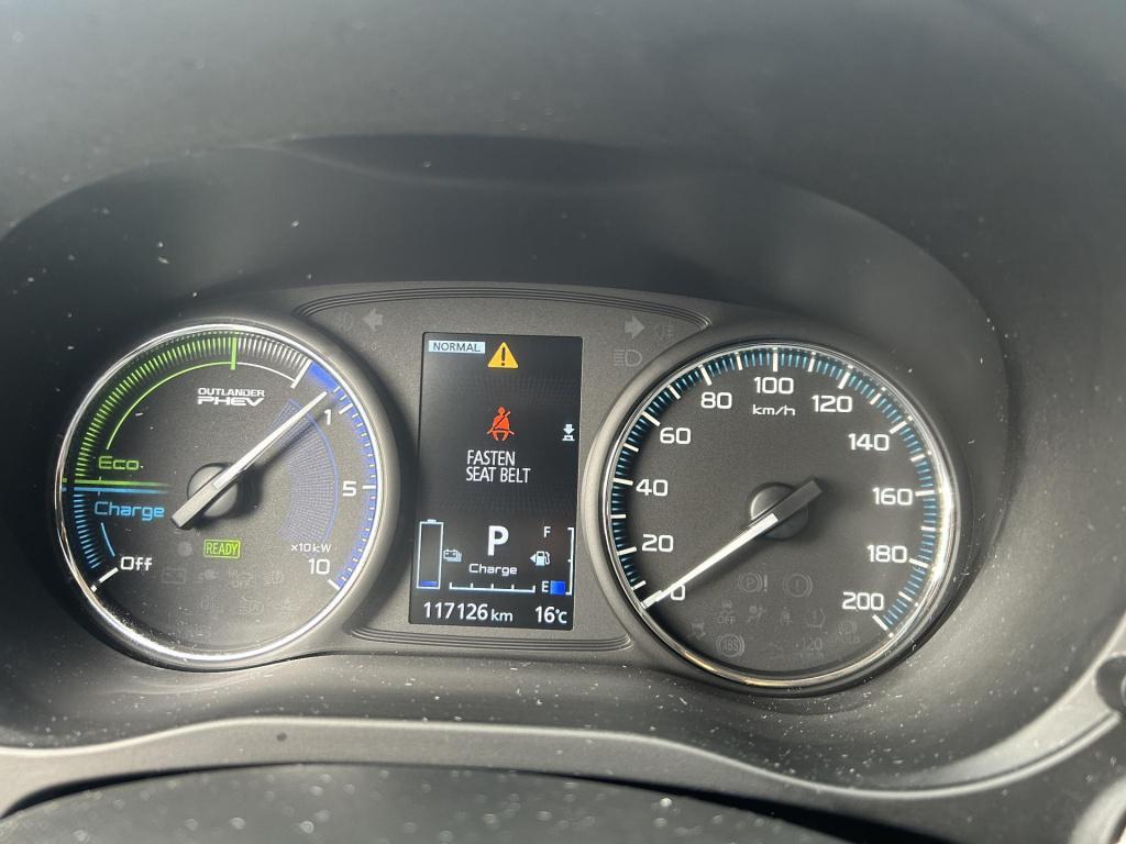 Mitsubishi Outlander 2.4 phev pure+
