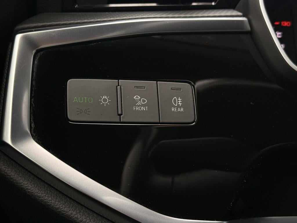 Audi Q3 40 tfsi quattro s-line | matrix | parkeersensoren | drive select | 