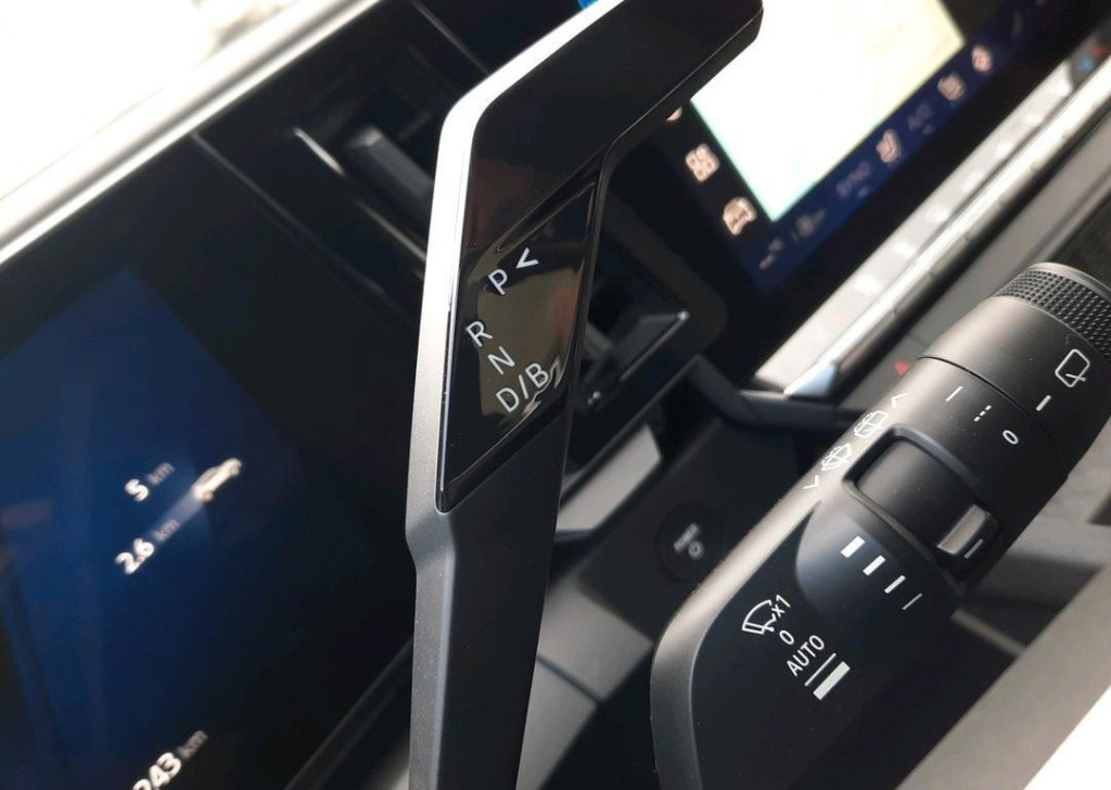 Renault Megane E-tech comfort range evolution 60 kwh - pack city / pack win