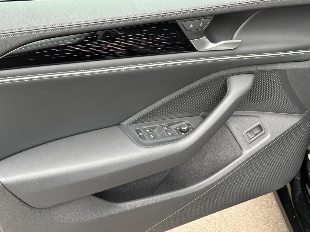 Volkswagen Passat variant 1.5 etsi 150pk elegance | alcantara | head up | c