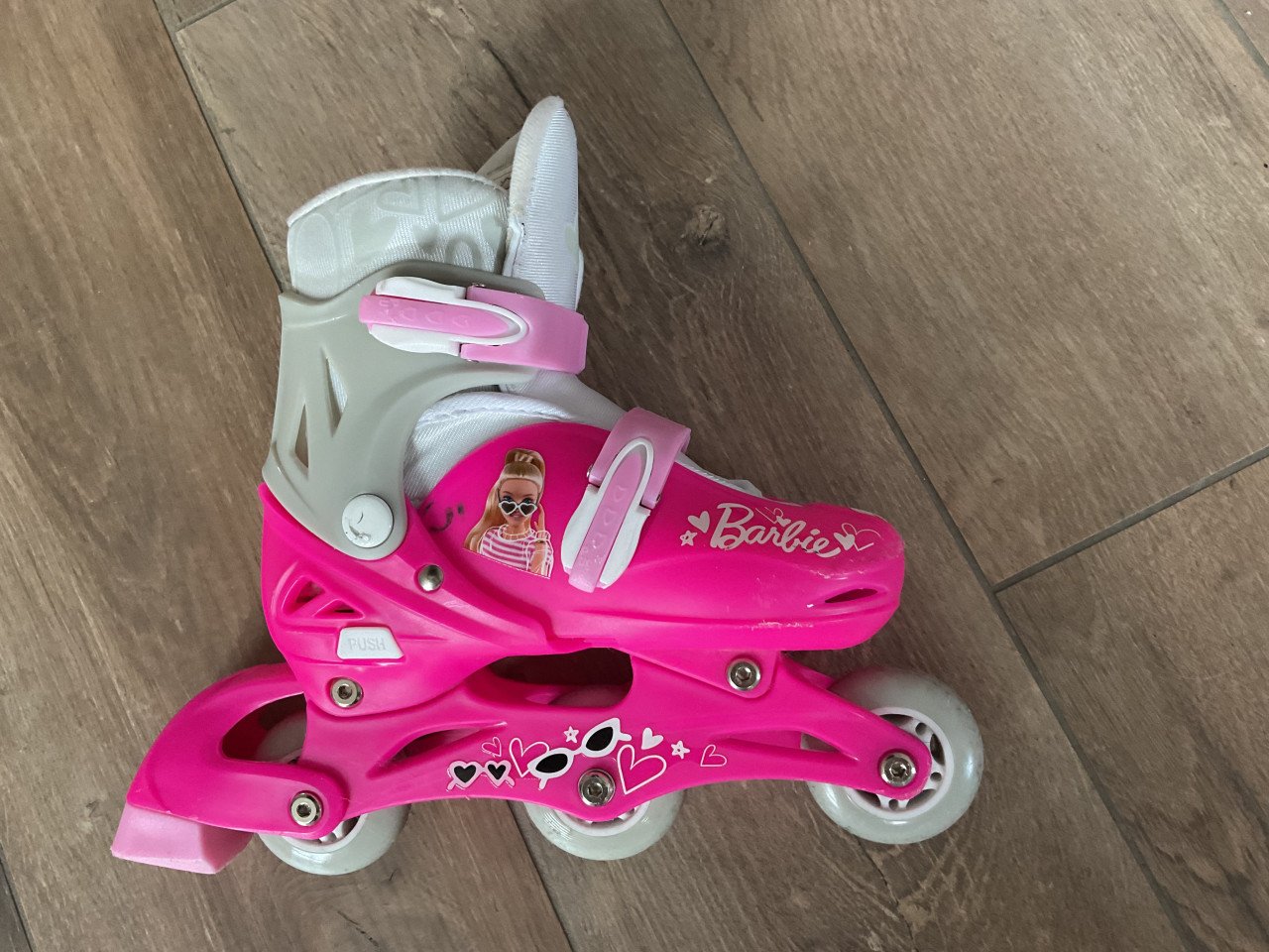 Meisjes skeelers mt 27-30, Barbie, met 3 wielen op rij of 2 wielen achter