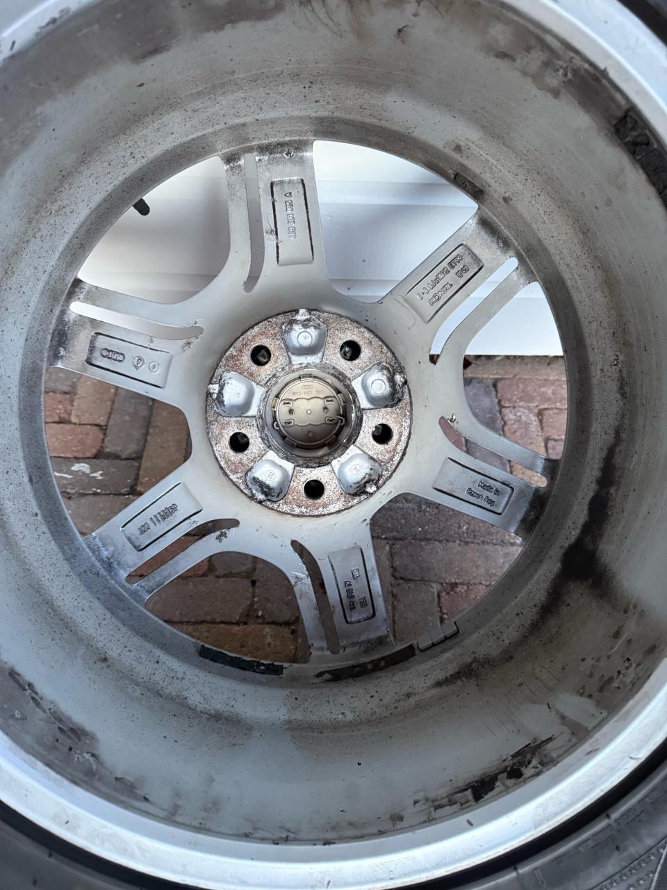 Audi licht metalen velgen origineel