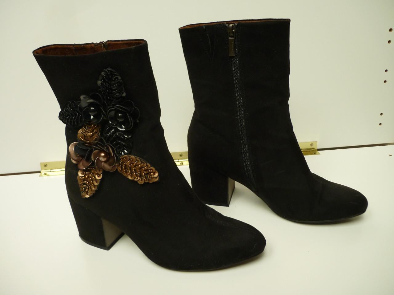 Tamaris bruin suede enkellaarsjes maat 39