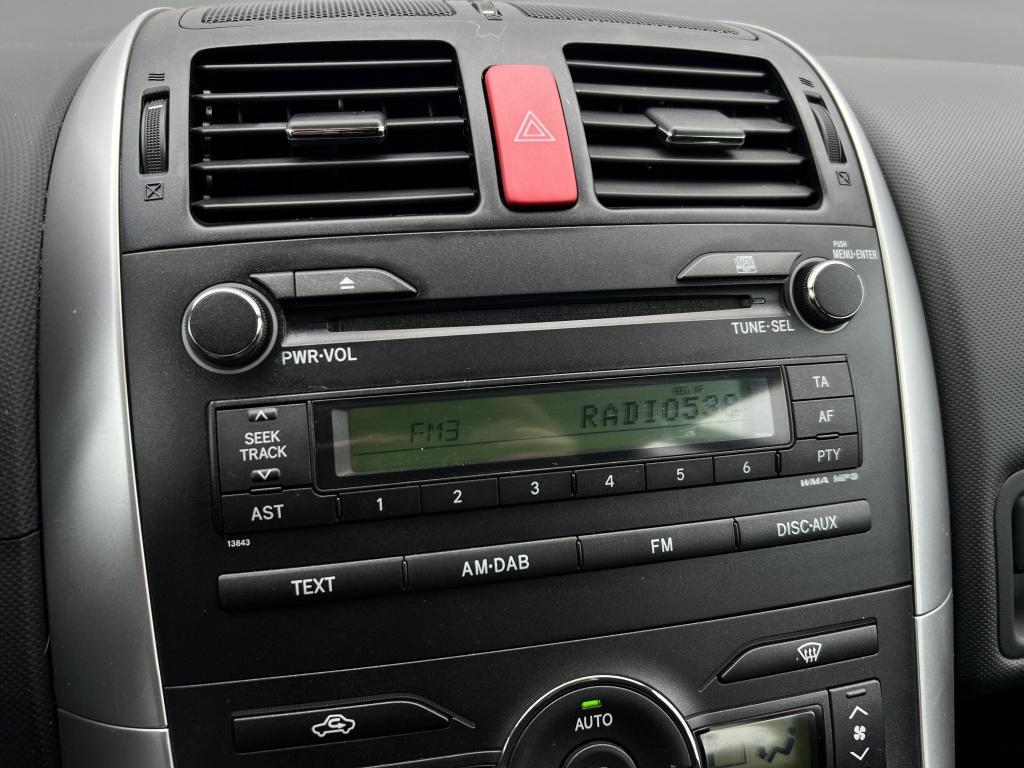 Toyota Auris 1.8 full hybrid asp.