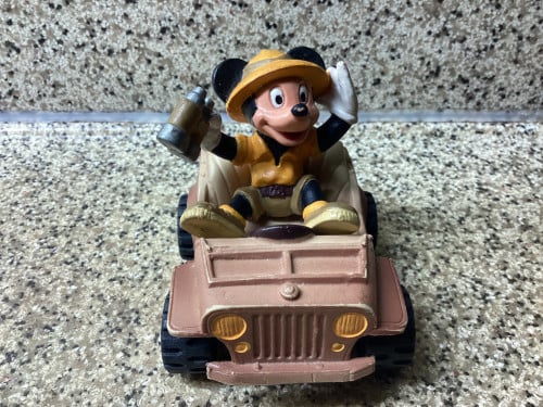 Micky Mouse op Safari.      BULLYLAND.     Handpinted.