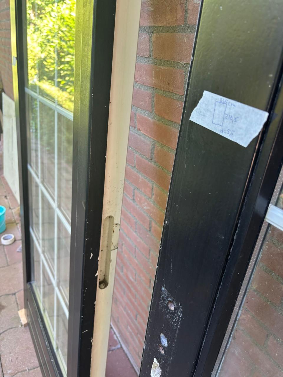 Hardhouten tuindeuren als nieuw met dubbelglas