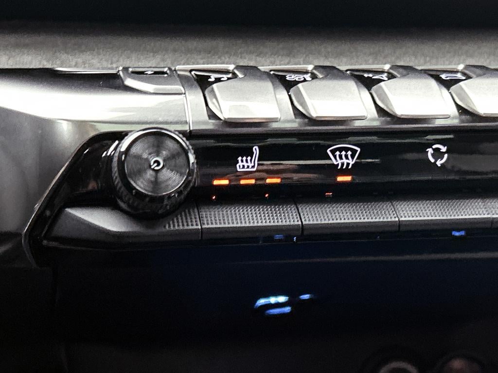 Peugeot 3008 hybrid4 300pk automaat première pack avantage | panoramadak | 